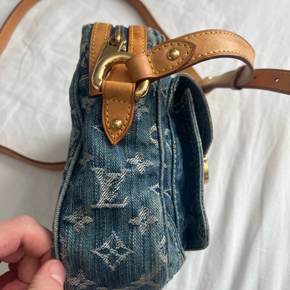 Vintage Louis Vuitton Denim Camera Bag Adjustable Strap Authentic 2007 Crossbody - Picture 8 of 13